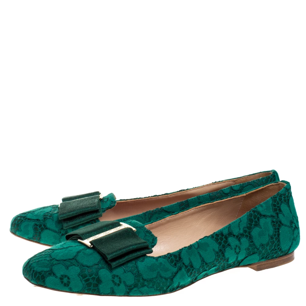 Carolina Herrera Green Lace Bow Ballet Flats Size 40 Women