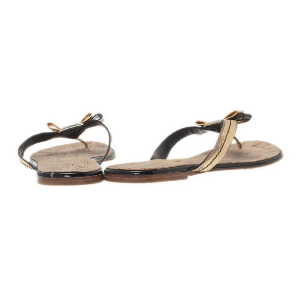 Carolina Herrera Gold Leather Thong Sandals Size 40 Women